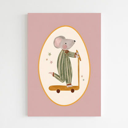 Petit souris sur trottinette