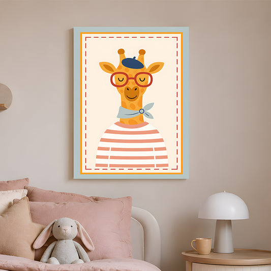 Giraffe mignon avec béret et lunettes