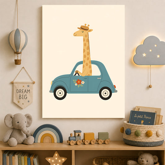 La girafe conduisant une petite voiture